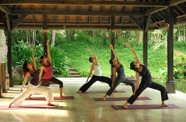 Yoga-at-the-Ampitheater-e1558245380187